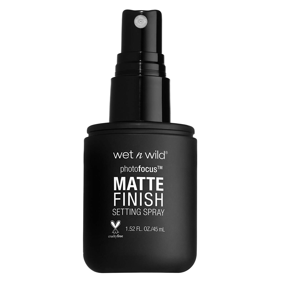 بخاخ مثبت بلمسة نهائية مطفأة اللمعة فوتو فوكس من ويت آند وايلد، لون مطفأ اللمعة، 30 مل